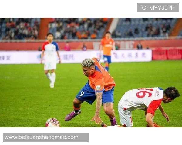 足球明星模仿秀精彩纷呈球迷们的欢乐盛宴与明星们的搞笑瞬间