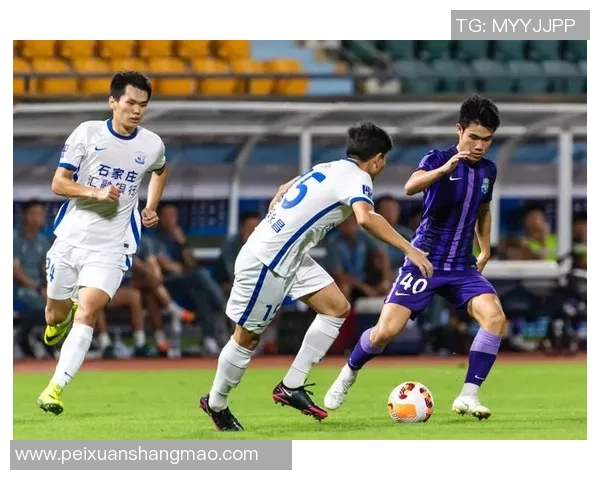 上海足球队以52分领跑挑战赛积分榜展现强劲实力