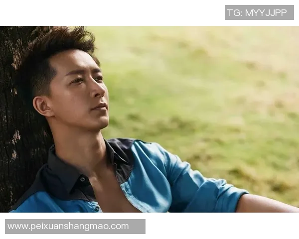 魅力四射的足球明星展现高级帅气风范与运动魅力