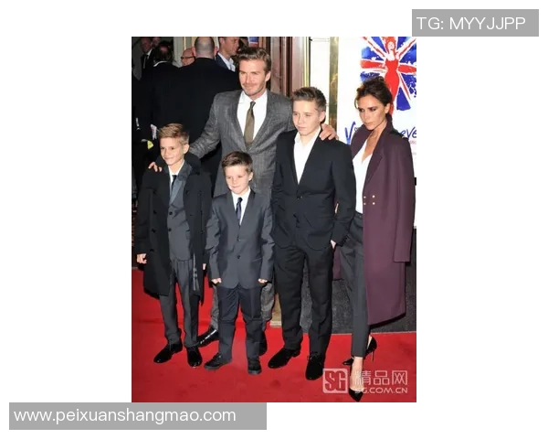 足球明星佩戴的黄金饰品背后的故事与时尚潮流解析 足球明星佩戴的黄金饰品背后的故事与时尚潮流解析